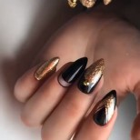 маникюр черно злато