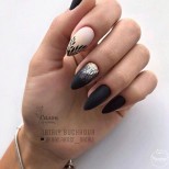 празничен маникюр черно злато