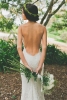 Сватбени рокли с гол гръб-модна тенденция за сезона