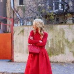 дълга червена рокля