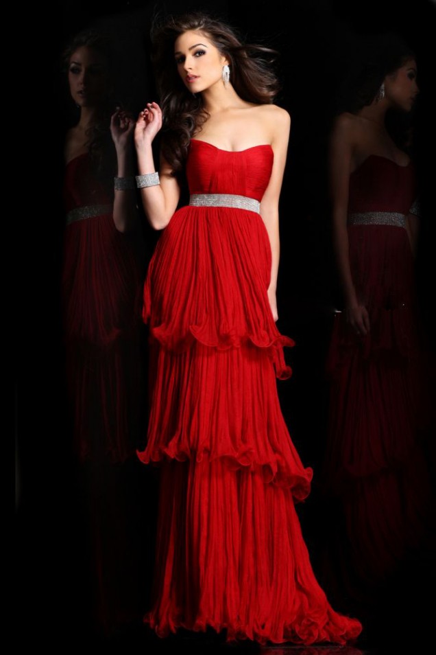 червена бална рокля