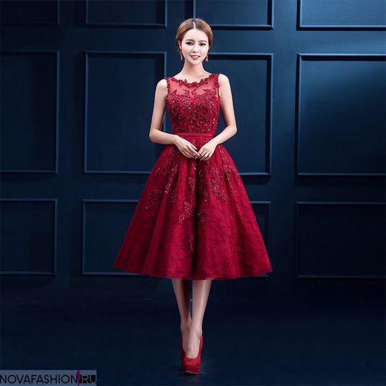 червена рокля принцеси