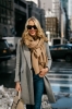 25 трика как да съчетаем шала с палтото, за да изглеждаме стилно и скъпо облечени (снимки)