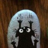 рисунка върху камък