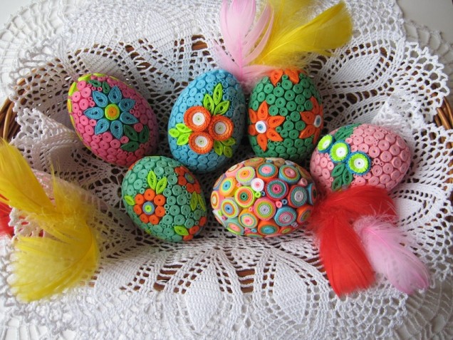 украсени яйца квилинг