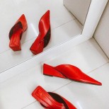 червени чехли