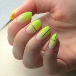 зелено-жълти нокти