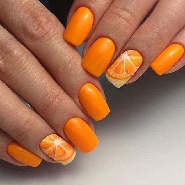 оранжев маникюр с портокали.jpg