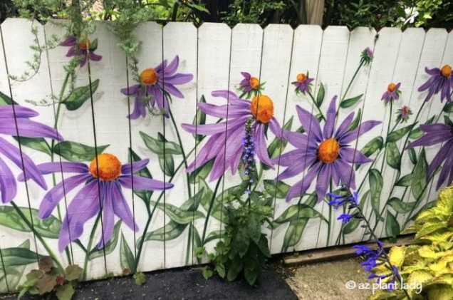 ограда с цветя