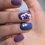 синьо-лилав маникюр