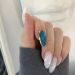 маникюр златни нишки