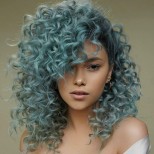 зелена къдрава коса.jpg