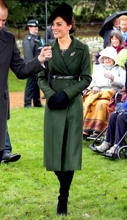 Кейт Мидълтън зелено палто