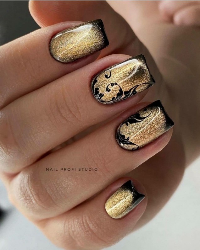 златни къси нокти