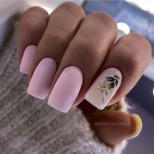 естествен маникюр пролет