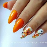 ярко оранжев пролетен маникюр
