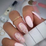 бледо розово