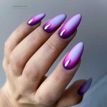 ярко лилав омбре маникюр