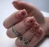 Успешен маникюр, който подчертава красотата на ръцете