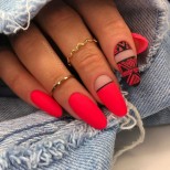 ярко червен летен маникюр