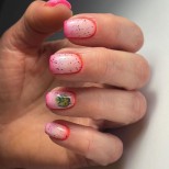 интересен къс маникюр