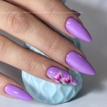 лилави нокти