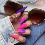 маникюр в цикламено