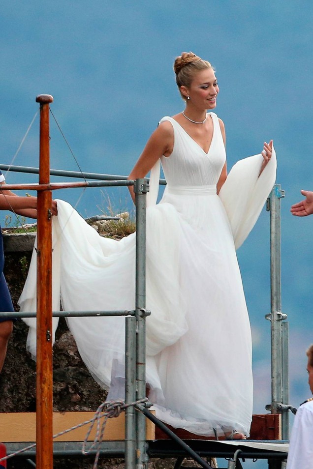 Беатрис Боромео сватбена рокля