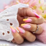 въздушно нежен маникюр