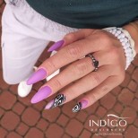 декоративен лилав маникюр