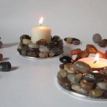 свещ с камъни
