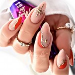 изящен коледен френч червено