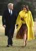 Мелания Тръмп жълто палто