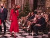 Всички гледат нея! Кейт Мидълтън събра погледите в огненочервено палто за Коледа (Снимки):