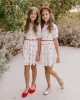 Пред 11 години ги признаха за най-хубавите близначки в света - ето как изглеждат днес (+хубавата им майка - СНИМКИ):