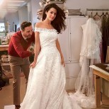 Амал Клуни сватбена рокля