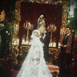 Кортни Кардашиян сватбена рокля