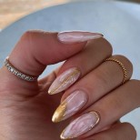 деликатен есенен маникюр