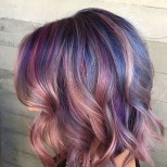 коса преливащи цветни кичури
