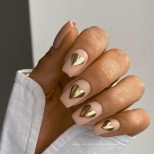 маникюр златни сърца