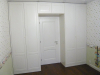 Как да си откраднем пространство в тесния коридор: Модерни идеи за вградени шкафове (СНИМКИ)