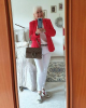 Не баба, а елегантна пенсионерка! Ето как се облича красивата жена на 70 (СНИМКИ)