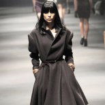 Разкроено от кръста палто с колан Lanvin зима 2011 2012