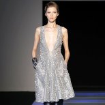 Блестяща туника рокля с остро изрязано деколте Giorgio Armani Пролет-Лято 2012
