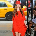 Червена пролетна рокля до коляно DKNY пролет 2012
