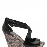 Черни кожени сандали на цяла змийска платформа Casadei пролет-лято 2012