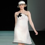 Бяла рокля разкроена Emporio Armani пролет 2012