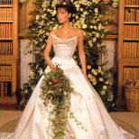 Виктория Бекъм в сватбената си рокля