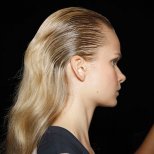 Загладена в корените назад коса - ревю BCBG пролет 2012