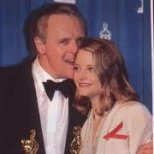 Джоди Фостър с Оскар за най-добра актриса в Мълчанието на агнетата, Оскари 1992